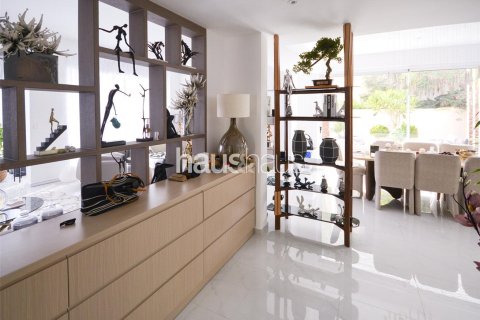 Villa à Meadows, Dubai, 5 chambres, 320 m², № 43309 - photo 10