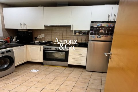 Apartamento en Jumeirah Lake Towers, Dubai, 1 dormitorio, 83 m², № 134467 - foto 7