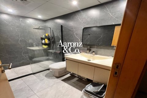Apartamento en Jumeirah Lake Towers, Dubai, 1 dormitorio, 83 m², № 134467 - foto 3