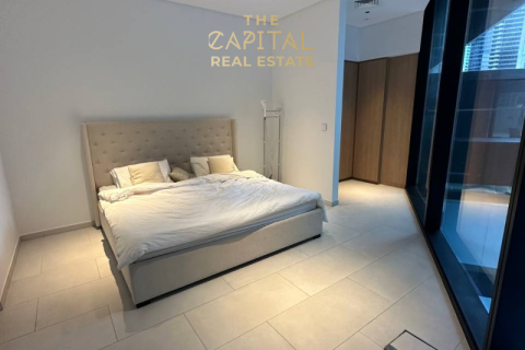 Appartement à Dubai, studio, 833.56 m², № 37541