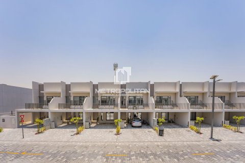 Таунхаус в District 7, Мохаммед Бин Рашид Сити, Дубай, 3 спальни, 149м², № 72678