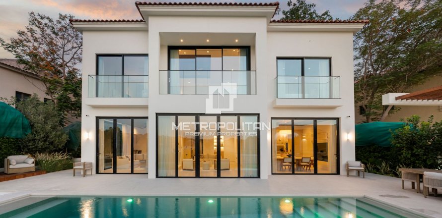 Villa à Fire, Jumeirah Golf Estates, Dubai, 5 chambres, 822 m², № 72956