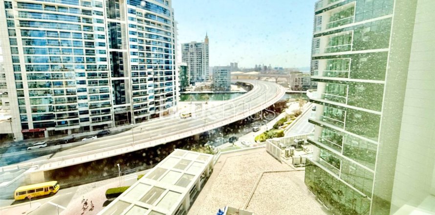 Квартира в Джумейра Бич Резиденс, Дубай, 2 спальни, 150м², № 43708
