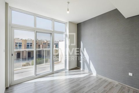 Townhouse in Dubai 3 bedrooms, 159.89 sq.m. № 136841 - photo 16