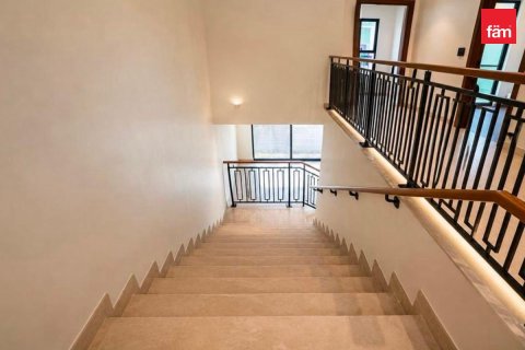 Townhouse in Dubai 4 bedrooms, 144 sq.m. № 133140 - photo 7
