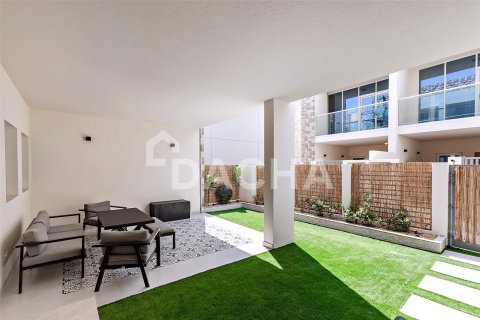 Adosado en Dubai Land, Dubai, 4 dormitorios, 198 m², № 133249 - foto 6
