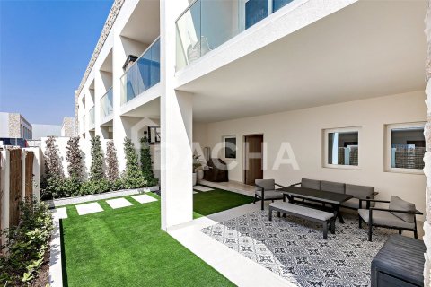 Adosado en Dubai Land, Dubai, 4 dormitorios, 198 m², № 133249 - foto 4