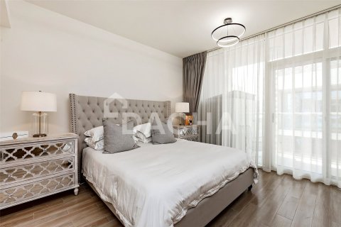 Adosado en Dubai Land, Dubai, 4 dormitorios, 198 m², № 133249 - foto 18