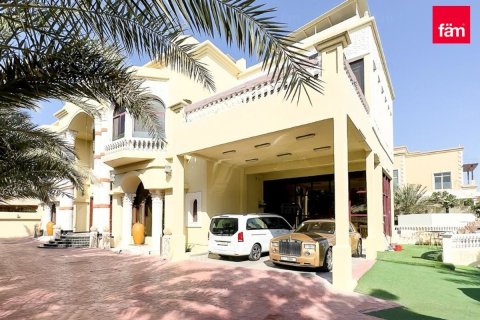 Villa in Dubai 7 bedrooms, 1723.7 sq.m. № 118822 - photo 12
