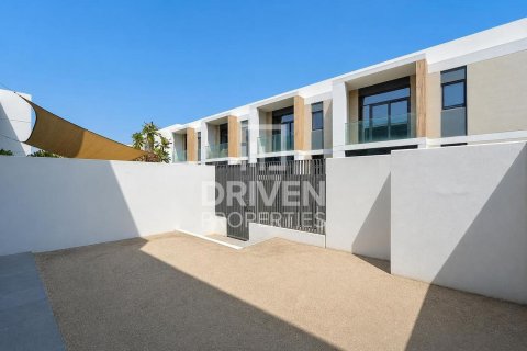Снять в аренду таунхаус в Ruba, Arabian Ranches 3, Дубай: 3 спальни, 145.67м², № 134182 - фото 10