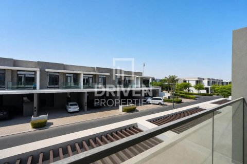 Снять в аренду таунхаус в Ruba, Arabian Ranches 3, Дубай: 3 спальни, 145.67м², № 134182 - фото 7