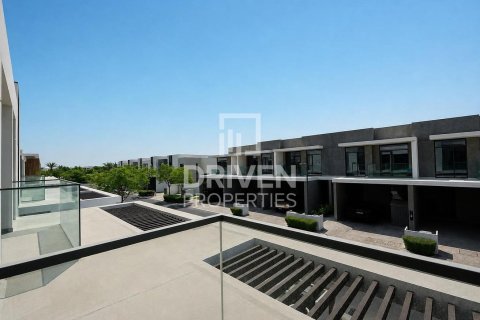 Снять в аренду таунхаус в Ruba, Arabian Ranches 3, Дубай: 3 спальни, 145.67м², № 134182 - фото 5
