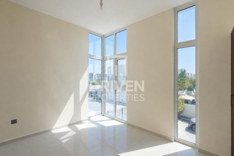 Снять в аренду таунхаус в Дубае: 3 спальни, 176.98м², № 134179 - фото 16