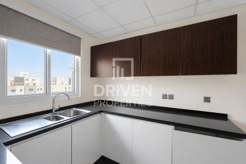Снять в аренду таунхаус в Дубае: 3 спальни, 176.98м², № 134179 - фото 20