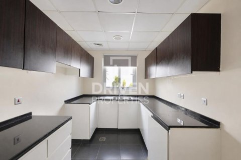 Снять в аренду таунхаус в Дубае: 3 спальни, 176.98м², № 134179 - фото 18