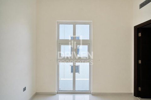 Снять в аренду таунхаус в Дубае: 3 спальни, 176.98м², № 134179 - фото 14