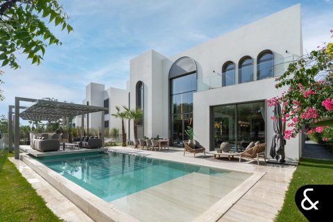 Villa in Jumeirah Islands, Dubai 4 bedrooms, 506 sq.m. № 78696 - photo 15