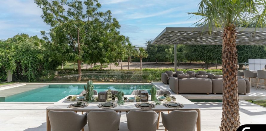 Villa in Jumeirah Islands, Dubai 4 bedrooms, 506 sq.m. № 78696