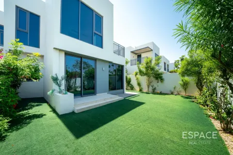 Villa à Dubai Hills Estate, Dubai, 4 chambres, 231 m², № 122860