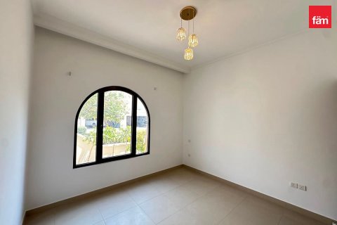 Villa in Dubai 4 bedrooms, 405 sq.m. № 123472 - photo 11