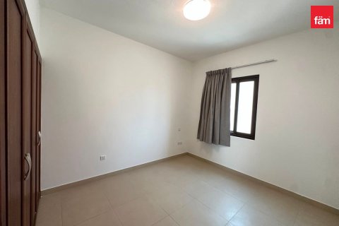 Villa in Dubai 4 bedrooms, 405 sq.m. № 123472 - photo 6