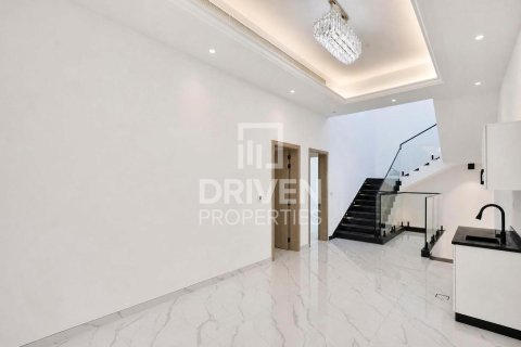 Villa in Jumeirah, Dubai 6 bedrooms, 1424.02 sq.m. № 130054 - photo 18