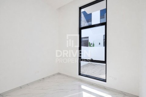 Villa in Jumeirah, Dubai 6 bedrooms, 1424.02 sq.m. № 130054 - photo 11