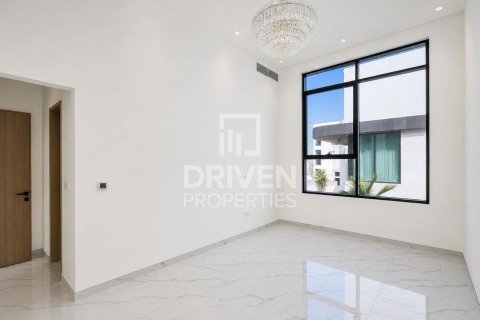 Villa in Jumeirah, Dubai 6 bedrooms, 1424.02 sq.m. № 130054 - photo 12