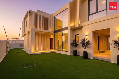 Villa in Jebel Ali, Dubai 5 bedrooms, 675.5 sq.m. № 137544 - photo 2