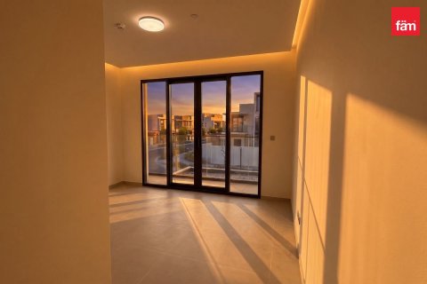 Villa in Jebel Ali, Dubai 5 bedrooms, 675.5 sq.m. № 137544 - photo 11