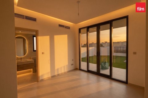 Villa in Jebel Ali, Dubai 5 bedrooms, 675.5 sq.m. № 137544 - photo 16