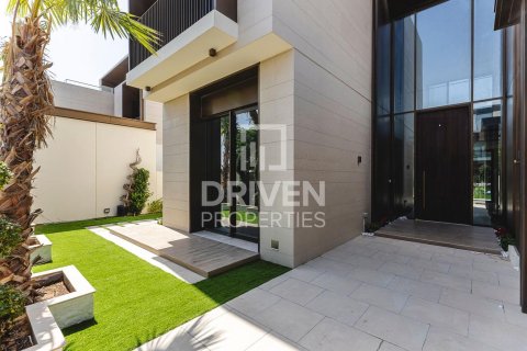 Villa à Dubai Hills Estate, Dubai, 5 chambres, 659.98 m², № 127866 - photo 18