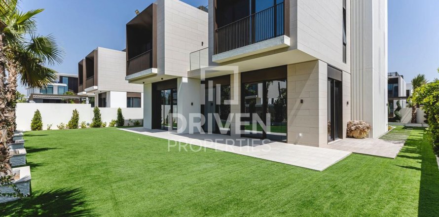 Villa à Dubai Hills Estate, Dubai, 5 chambres, 659.98 m², № 127866