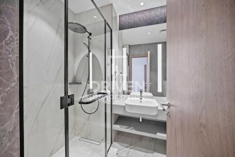 Снять в аренду виллу в District One, Мохаммед Бин Рашид Сити, Дубай: 4 спальни, 350.8м², № 127859 - фото 15