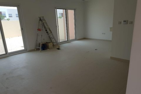 Adosado en Amaranta, Dubai Land, Dubai, 3 dormitorios, 177.17 m², № 136331 - foto 2