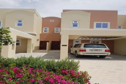 Adosado en Amaranta, Dubai Land, Dubai, 3 dormitorios, 177.17 m², № 136331 - foto 3