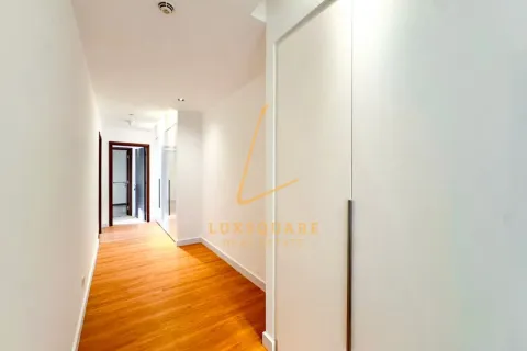Снять в аренду квартиру в Аль-Васле, Дубай: 3 спальни, 215м², № 134474 - фото 20