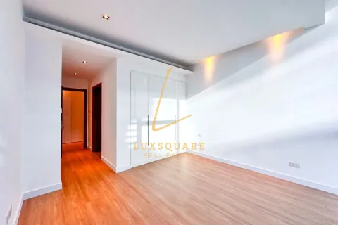 Снять в аренду квартиру в Аль-Васле, Дубай: 3 спальни, 215м², № 134474 - фото 6