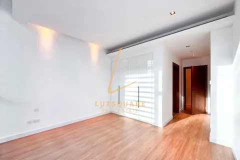 Снять в аренду квартиру в Аль-Васле, Дубай: 3 спальни, 215м², № 134474 - фото 10