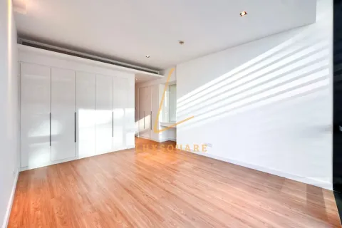 Снять в аренду квартиру в Аль-Васле, Дубай: 3 спальни, 215м², № 134474 - фото 17