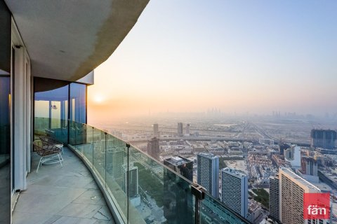 Penthouse in Dubai 4 bedrooms, 511.9 sq.m. № 11547 - photo 1