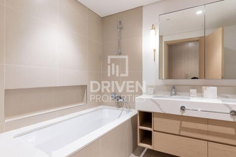 Снять в аренду квартиру в 17 Icon Bay, Dubai Creek Harbour (The Lagoons), Дубай: 2 спальни, 105.07м², № 129240 - фото 15