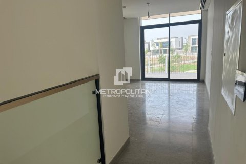 Villa in Al Furjan, Dubai 5 bedrooms, 651 sq.m. № 73137 - photo 9