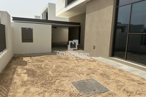 Villa in Al Furjan, Dubai 5 bedrooms, 651 sq.m. № 73137 - photo 23