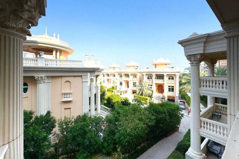 Apartment in The Crescent, Palm Jumeirah, Dubai 2 bedrooms, 163 sq.m. № 43832
