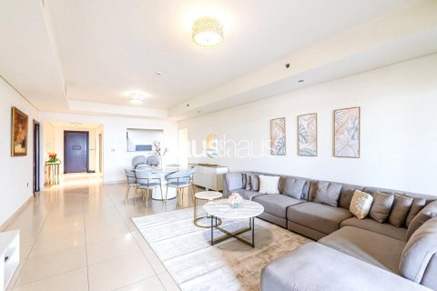 Apartment in Kingdom of Sheba, Palm Jumeirah, Dubai 3 bedrooms, 219 sq.m. № 43836 - photo 2