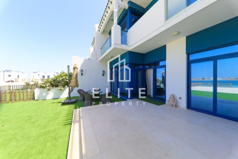 Снять в аренду виллу в Palma Residences, Пальма Джумейра, Дубай: 5 спален, 325м², № 121594 - фото 8