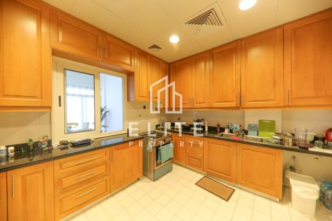 Снять в аренду виллу в Palma Residences, Пальма Джумейра, Дубай: 5 спален, 325м², № 121594 - фото 4