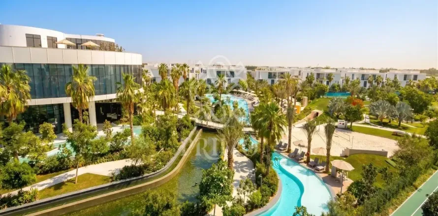 Villa in Palm Jumeirah, Dubai 4 bedrooms, 498 sq.m. № 112057