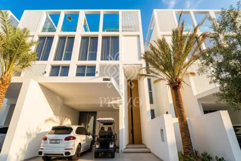 Villa in Palm Jumeirah, Dubai 4 bedrooms, 498 sq.m. № 112057 - photo 2